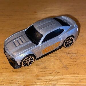 Motormax Unnamed Silver Car 1:64 Loose #6212 pre-owned